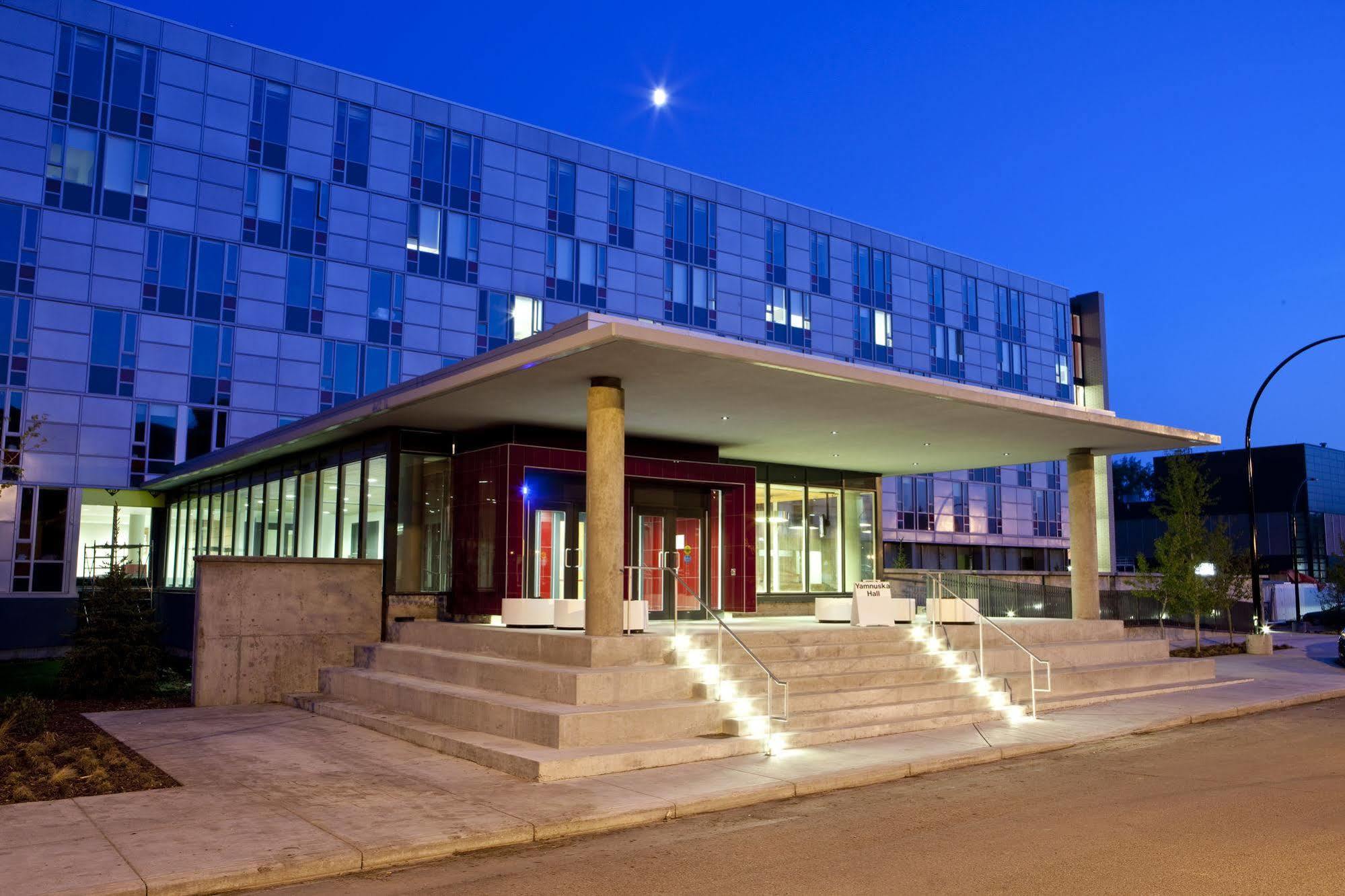 University Of Calgary - Seasonal Residence Exterior photo